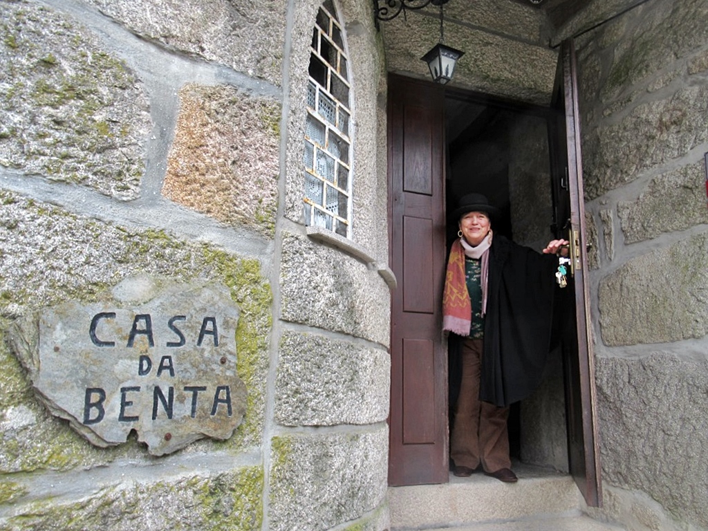 You are currently viewing VisitLafões homenageia Isabel Silvestre pelo seu 80º aniversário.